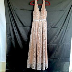 BOUTIQUE ALL LACE PLUNGE NECK MAXI BRIDESMAID DRESS